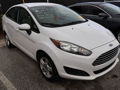 Used 2018 Ford Fiesta SE image 6