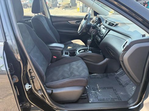 Used 2016 Nissan Rogue S FWD image 29