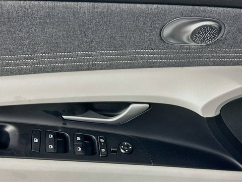 New 2026 Hyundai Elantra Limited FWD image 19