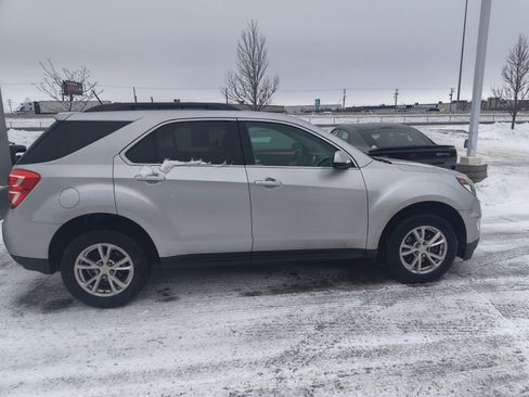 Used 2017 Chevrolet Equinox LT w/ Convenience Package image 8
