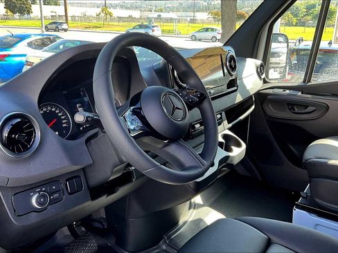 New 2025 Mercedes-Benz Sprinter 3500 image 8