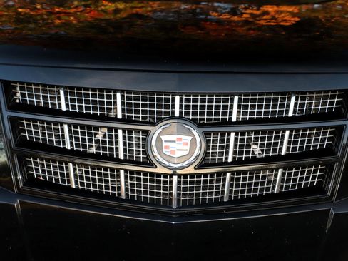 Used 2014 Cadillac Escalade ESV Premium image 29
