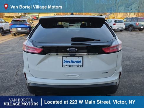 Used 2020 Ford Edge SE image 6