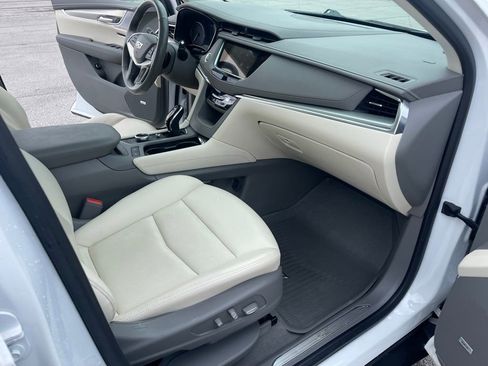 Used 2021 Cadillac XT5 Premium Luxury image 23