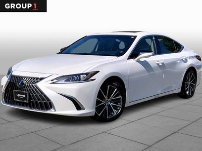 Certified 2025 Lexus ES 350 w/ Premium Package