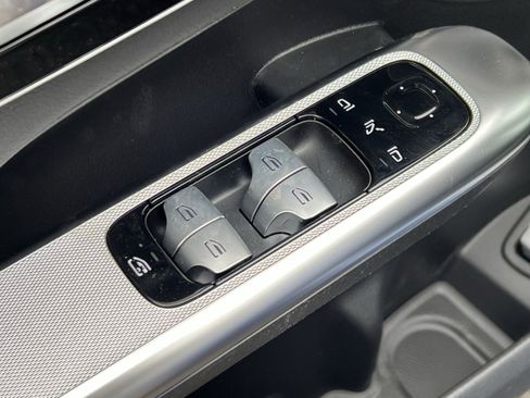 New 2026 Mercedes-Benz GLC 300 4MATIC image 13