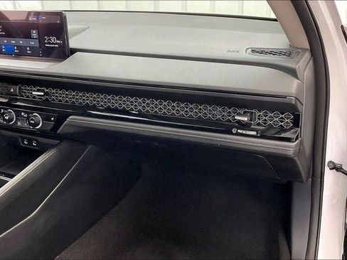 Used 2023 Honda Accord EX-L image 18