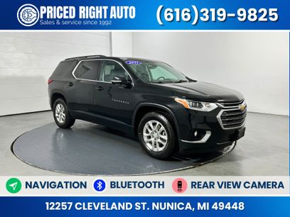 Used 2021 Chevrolet Traverse LT