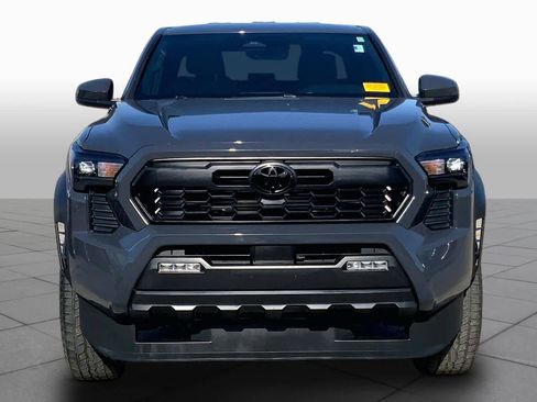 Used 2024 Toyota Tacoma TRD Off-Road AWD/4WD image 4