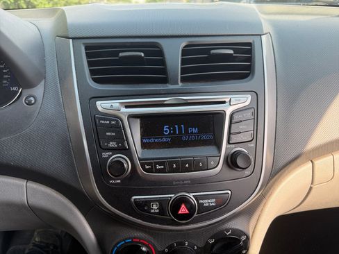 Used 2016 Hyundai Accent SE FWD image 29