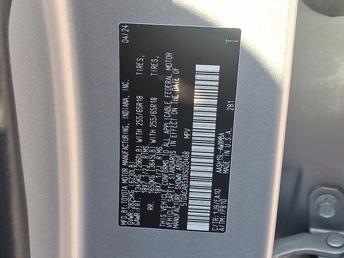 Certified 2024 Toyota Grand Highlander image 27