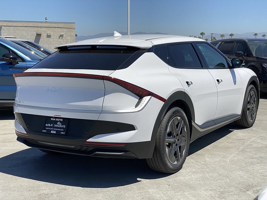 New 2026 Kia EV6 Light RWD image 3