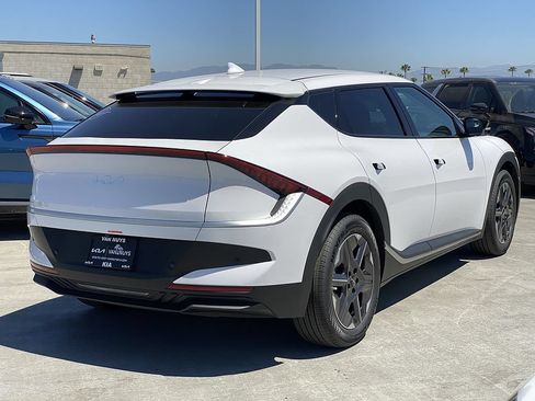 New 2026 Kia EV6 Light RWD image 3