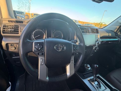 Used 2023 Toyota 4Runner Limited AWD/4WD image 11