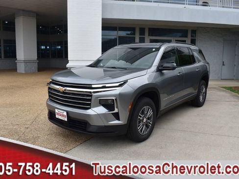 New 2026 Chevrolet Traverse LT w/ Driver Confidence Package image 4