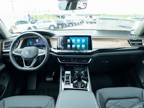 New 2026 Volkswagen Atlas SE image 29