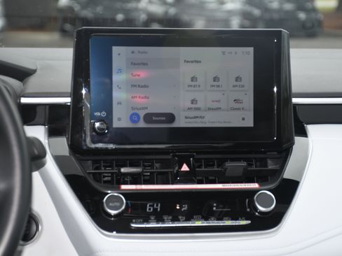 Used 2025 Toyota Corolla SE image 15