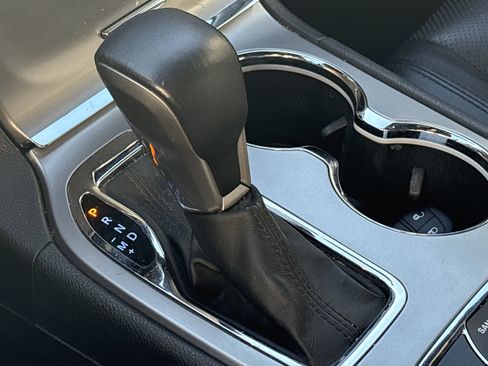 Used 2020 Jeep Grand Cherokee Limited w/ Luxury Group II image 25