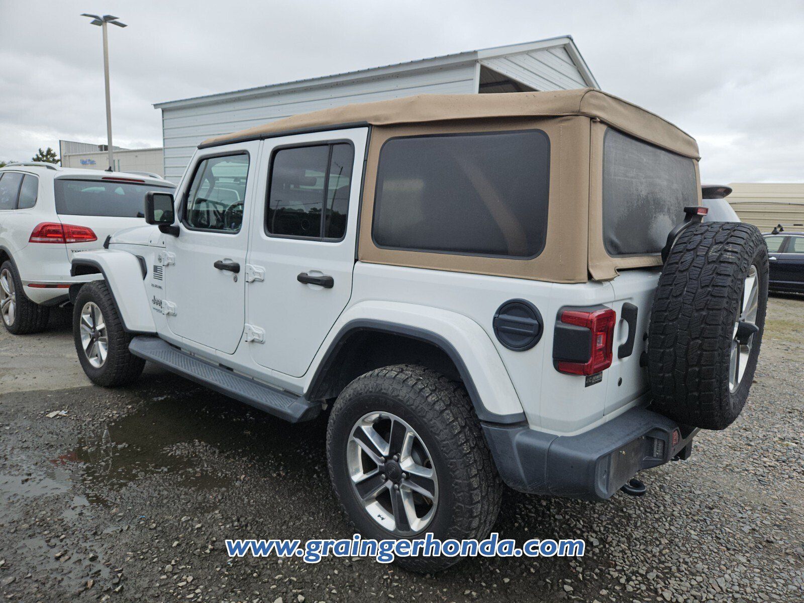 Used 2020 Jeep Wrangler Unlimited Sahara AWD/4WD image 8