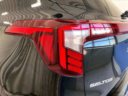 Used 2024 Kia Seltos SX w/ SX Sunroof Package AWD/4WD image 34