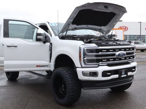 Used 2024 Ford F350 Platinum w/ FX4 Off-Road Package AWD/4WD image 37