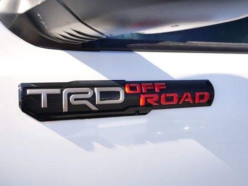 Used 2023 Toyota Tacoma TRD Off-Road image 8