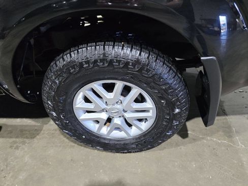 Used 2017 Nissan Frontier SV image 22