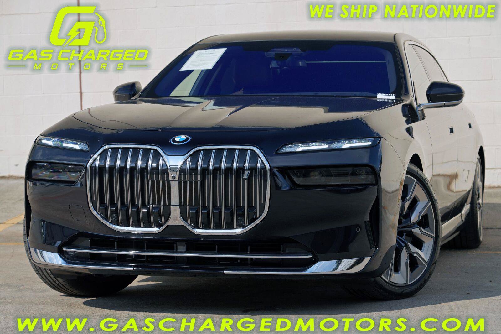 Used 2023 BMW i7 xDrive60 w/ Executive Package 2 AWD/4WD image 1