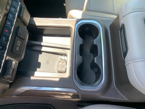 Certified 2022 Chevrolet Silverado 1500 LTZ AWD/4WD image 27