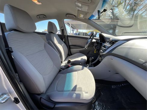 Used 2015 Hyundai Accent GLS image 22