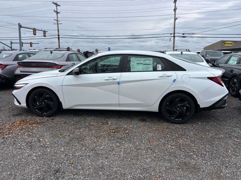 Used 2026 Hyundai Elantra Sport image 2