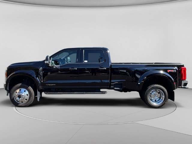 Used 2023 Ford F450 XLT w/ FX4 Off-Road Package AWD/4WD image 2