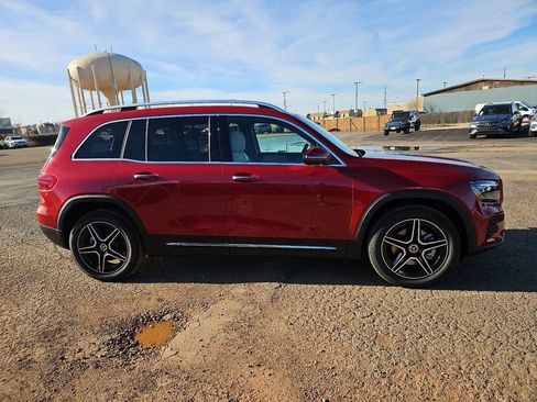 New 2026 Mercedes-Benz GLB 250 image 9