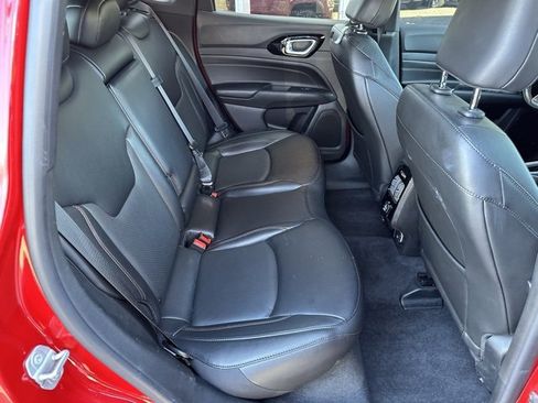 Used 2022 Jeep Compass Limited image 18