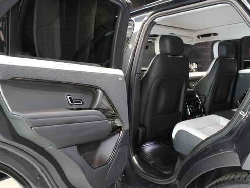 Used 2024 Land Rover Range Rover Sport Dynamic SE image 34