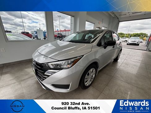 New 2025 Nissan Versa S w/ Trunk Package FWD image 6