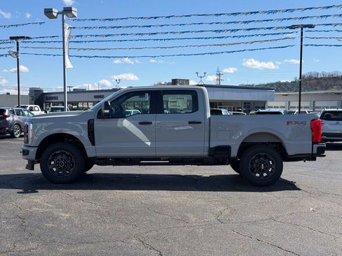 New 2026 Ford F250 XL image 4