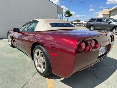 Used 2003 Chevrolet Corvette 50th Anniversary Edition w/ Preferred Equipment Group1 image 9