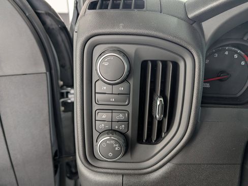 Used 2025 Chevrolet Silverado 2500 Custom w/ Custom Value Package image 15