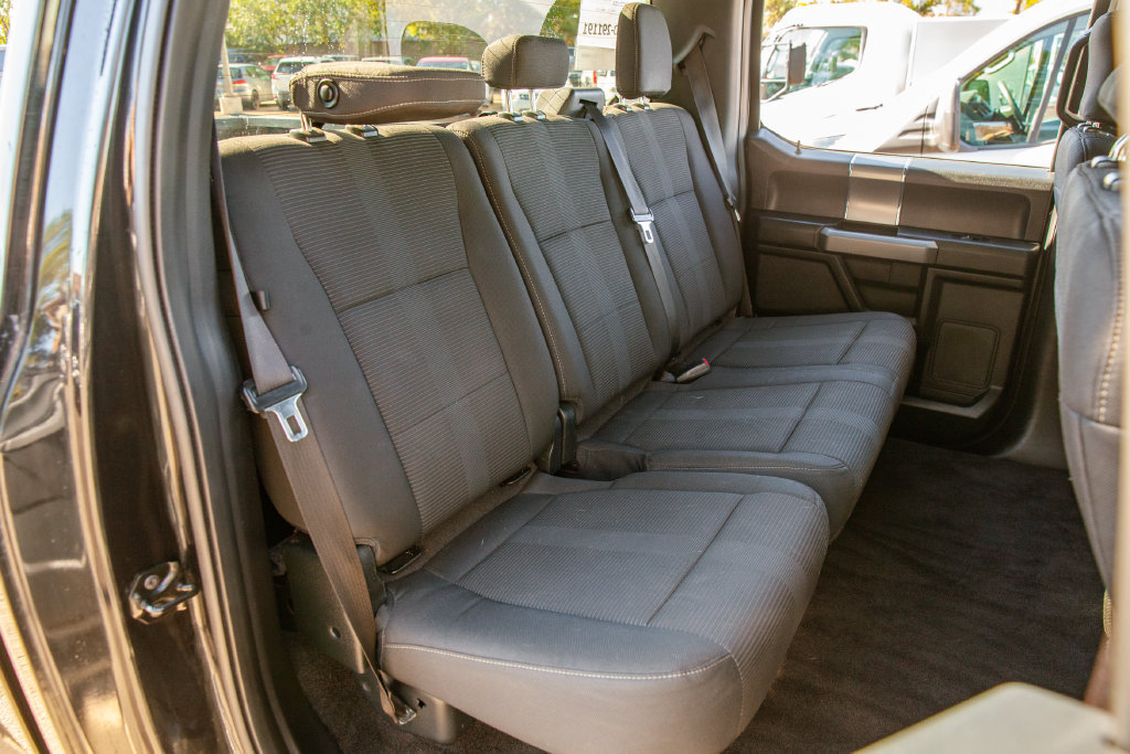 Used 2015 Ford F150 XLT w/ Equipment Group 301A Mid AWD/4WD image 12