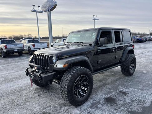 Used 2021 Jeep Wrangler Unlimited Sport image 4