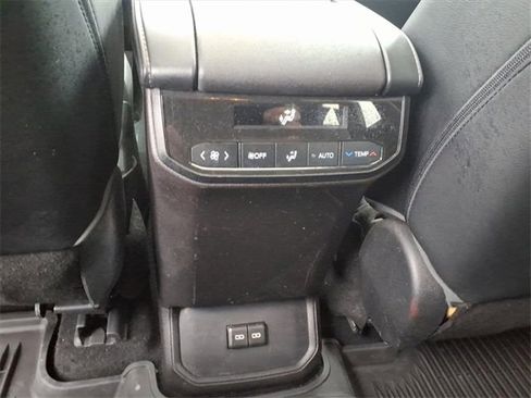 Certified 2022 Toyota Highlander XLE image 12