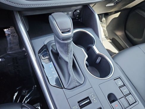 Certified 2025 Toyota Highlander XLE AWD/4WD image 19