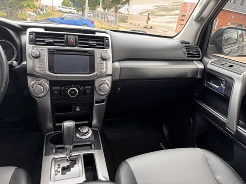 Used 2015 Toyota 4Runner SR5 Premium AWD/4WD image 22