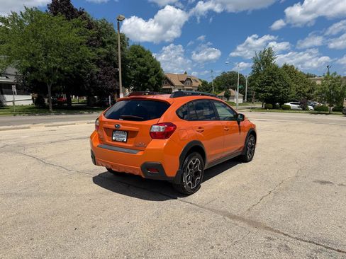 Used 2014 Subaru Crosstrek 2.0i Limited AWD/4WD image 7