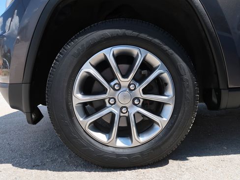 Used 2014 Jeep Grand Cherokee Limited AWD/4WD image 34