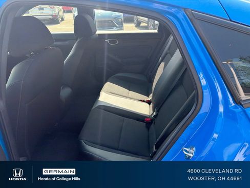 Used 2023 Honda Civic Sport image 12