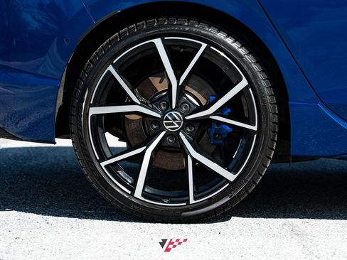 Used 2023 Volkswagen Golf R 2.0T Manual image 22