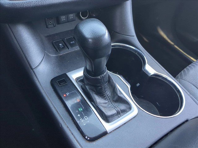 Used 2018 Toyota Highlander LE w/ Carpet Mat Package (TMS) FWD image 12