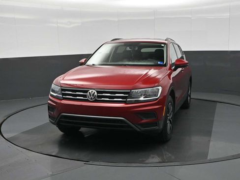 Used 2019 Volkswagen Tiguan SE image 5